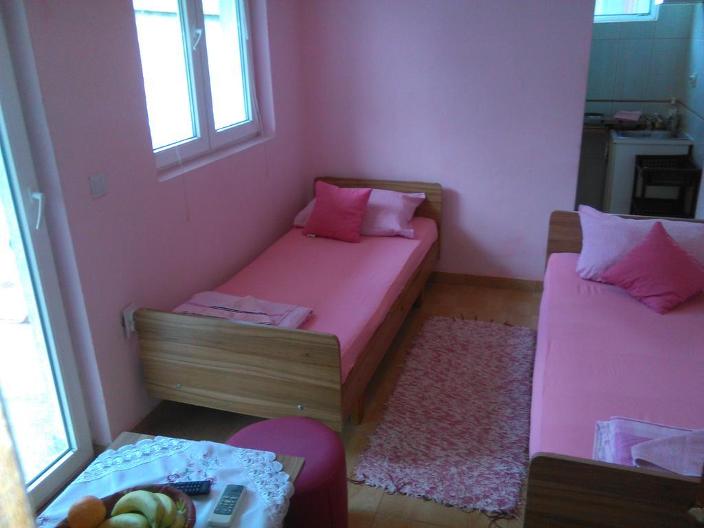Apartmani Pikula Sutomore Exterior photo